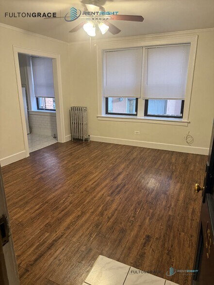 Building Photo - 4236 N Broadway