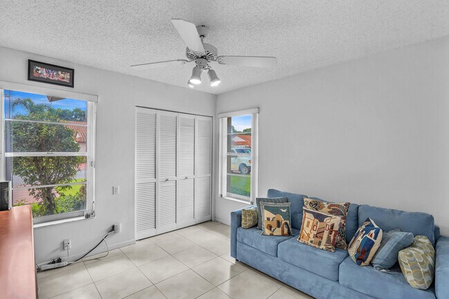 Building Photo - 6099 Waldwick Cir