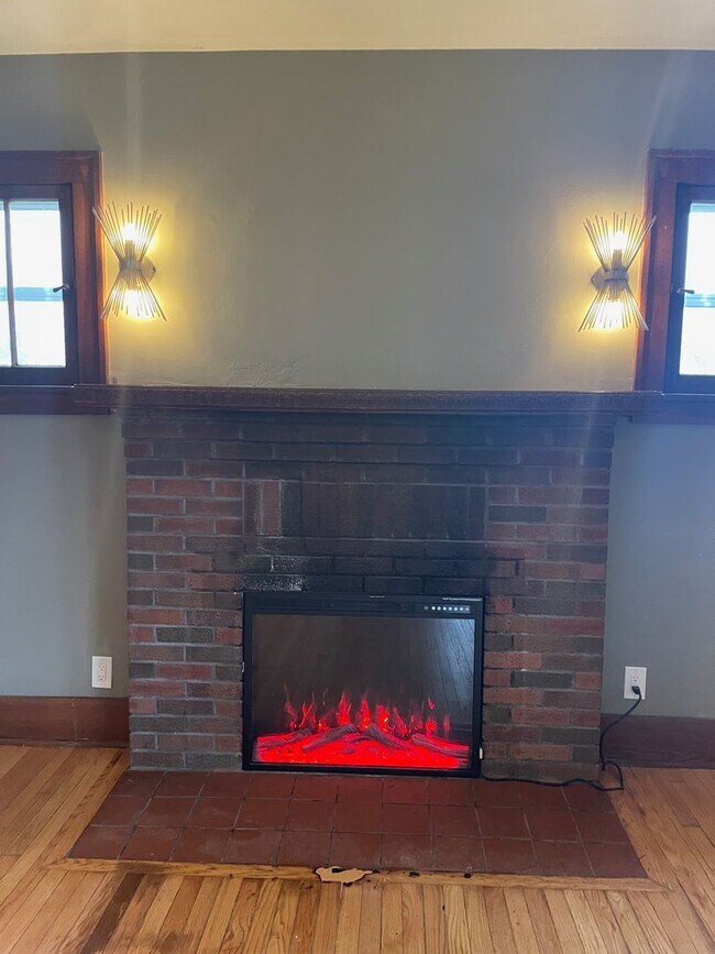 Building Photo - Four Bedroom Farmhouse on Three Acres