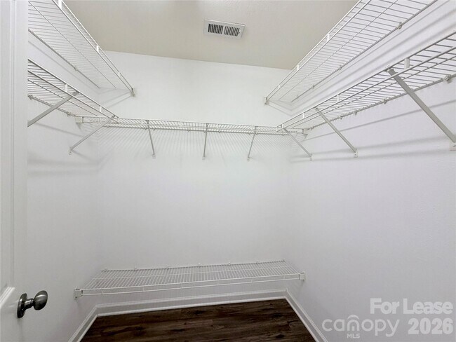 Building Photo - 10968 Princeton Village Dr