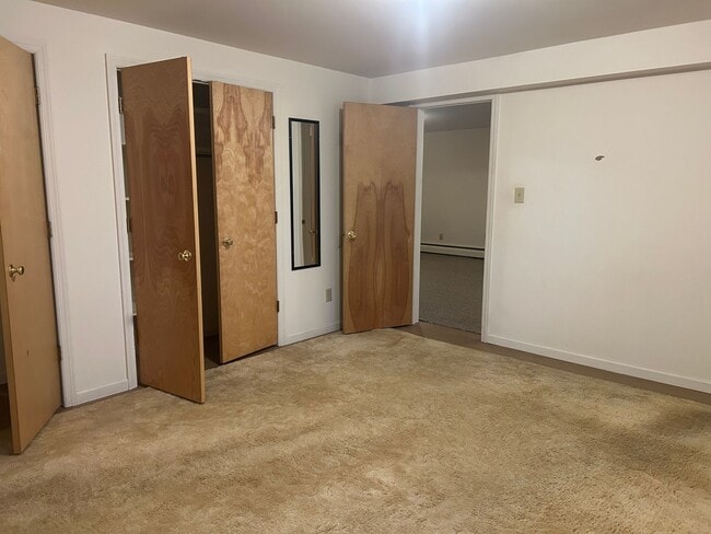 Building Photo - Solid Brick Rancher in Greencastle