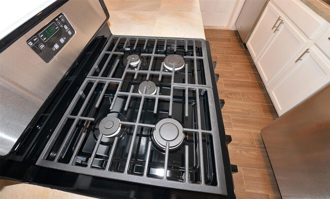 Building Photo - 7605 Carriage Dr