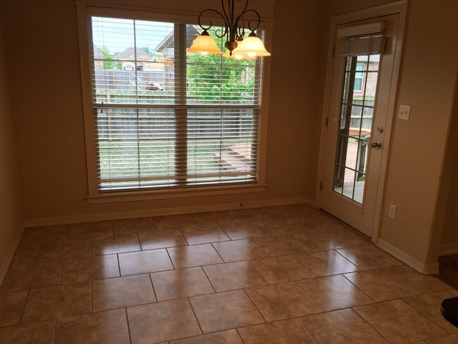 Building Photo - Salem Heights Subdivision