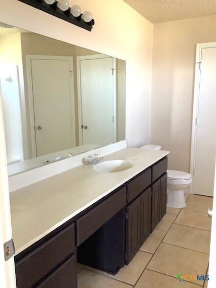 Building Photo - 3001 Indy Dr