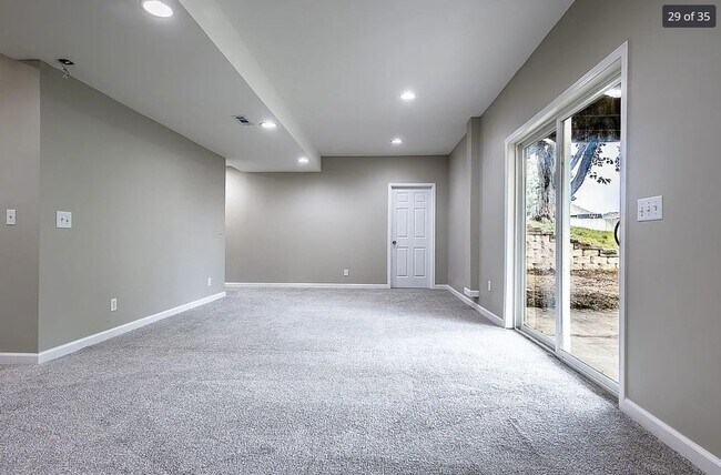 Building Photo - Gretna Gem: 4 Bedroom Home with Room to Grow