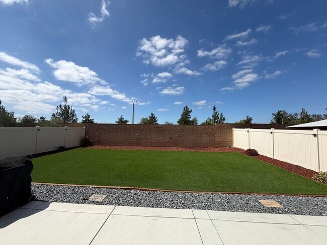 Building Photo - 36921 Basalt Ln