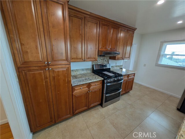 Building Photo - 1108 E Altadena Dr