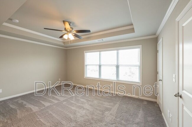 Building Photo - 3697 Acorn Dr
