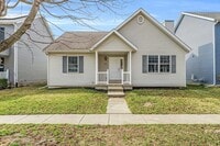 Building Photo - 3 Bedroom house with Finished Basement - Available August 2026