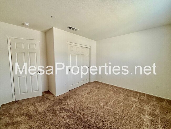 Building Photo - 10574 Pampas Ct