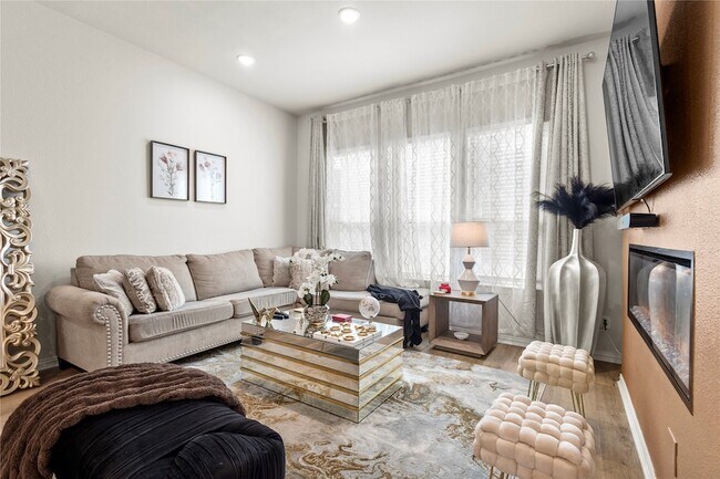 Building Photo - 7557 Sheboygan Ave