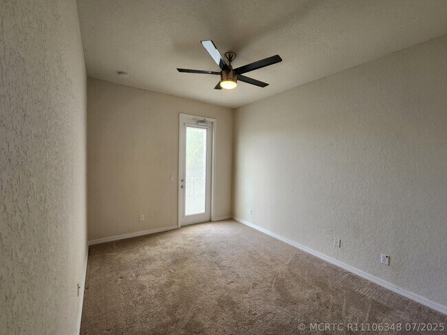 Building Photo - 1217 Dakota Dr
