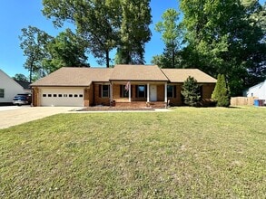 Building Photo - 831 Mildenhall Dr