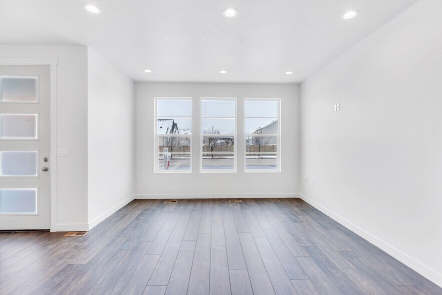 Building Photo - 371 W 3200 N