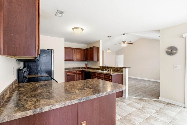 Building Photo - 2375 Morlynn Dr