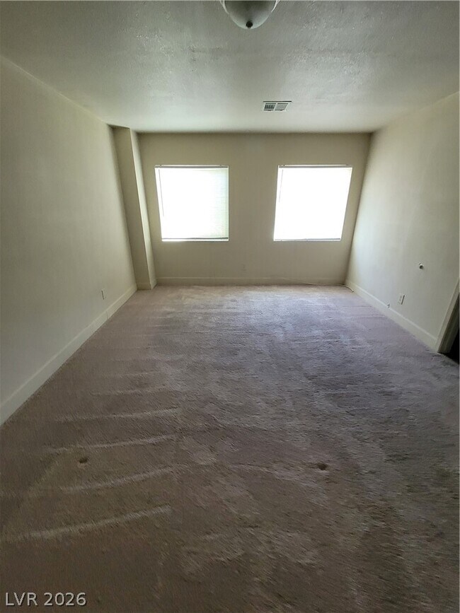 Building Photo - 3412 Townhouse Dr