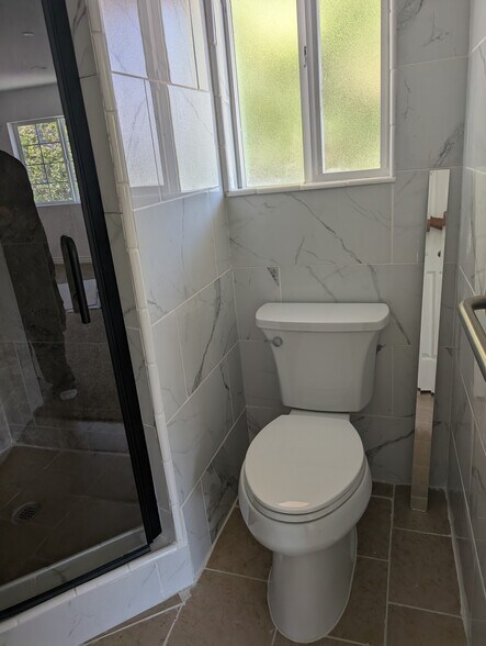Master Bathroom - 20229 Lorenzana Dr