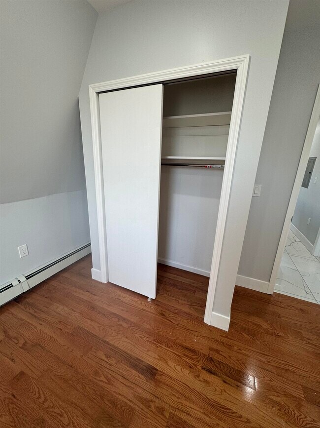 Building Photo - 321 Avenue C