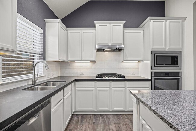 Building Photo - 253 Joseph Dr