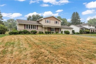Building Photo - 75 Old Meadow Dr
