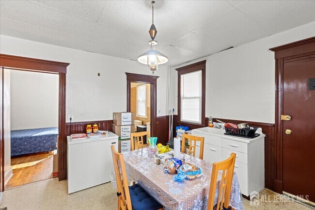 Building Photo - 104 Welton St