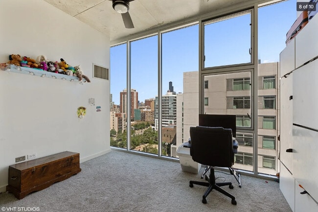 Building Photo - 1720 S Michigan Ave