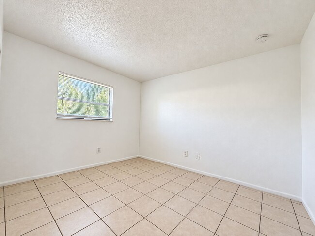 Building Photo - 3276 Split Willow Dr