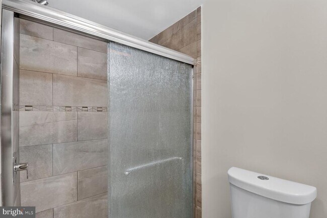 Building Photo - 9305 Bathgate Ct