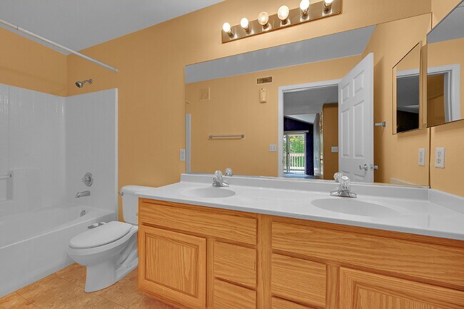 Building Photo - $1,900.00, 2-bed, 2 bath, located in Broom...
