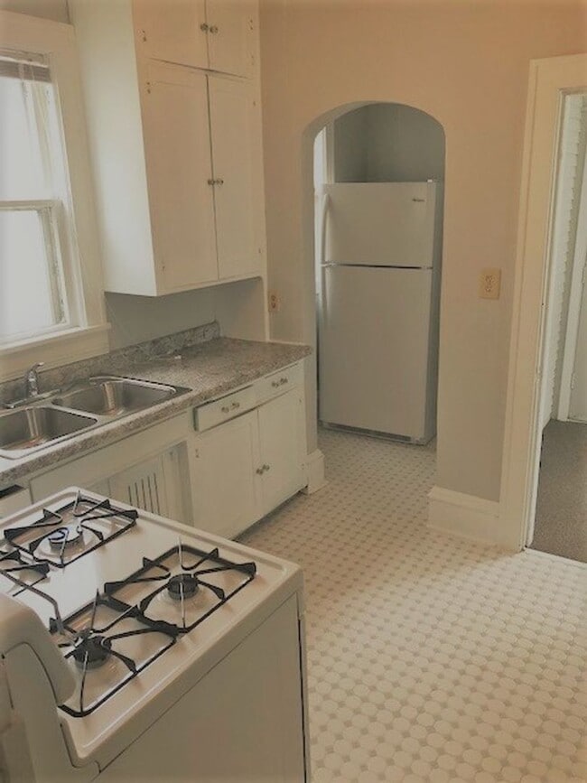 Building Photo - 3-Bed, 1-Bath Como House