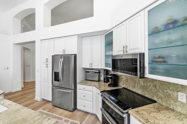 Building Photo - 6213 NW 21st Ct