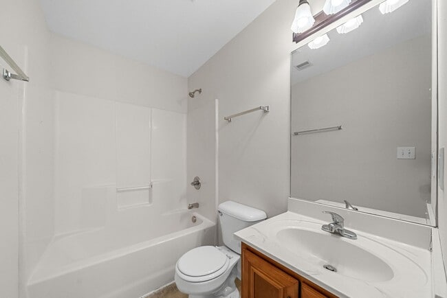 Building Photo - 3 Bedroom Home For Rent Near St. B Area!