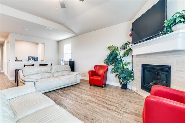 Building Photo - 7201 Bronco Blf