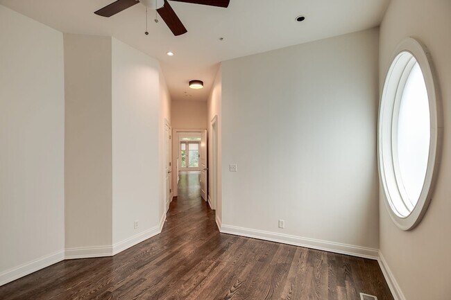 Building Photo - 2905 Parthenon Ave