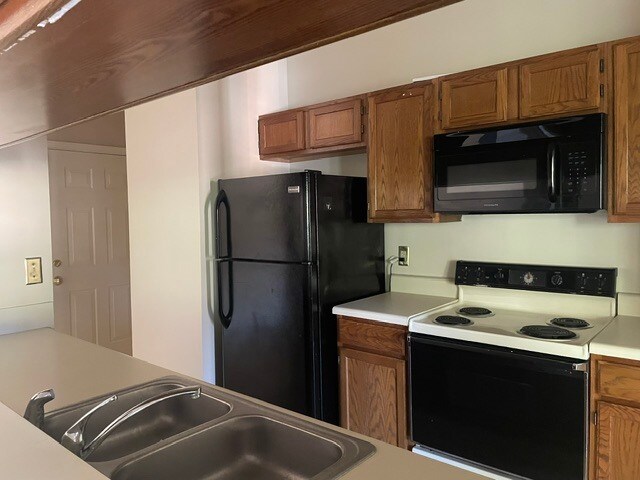 Building Photo - 3112 Wallaby Trce