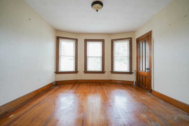 Building Photo - 134 Gorham Ave
