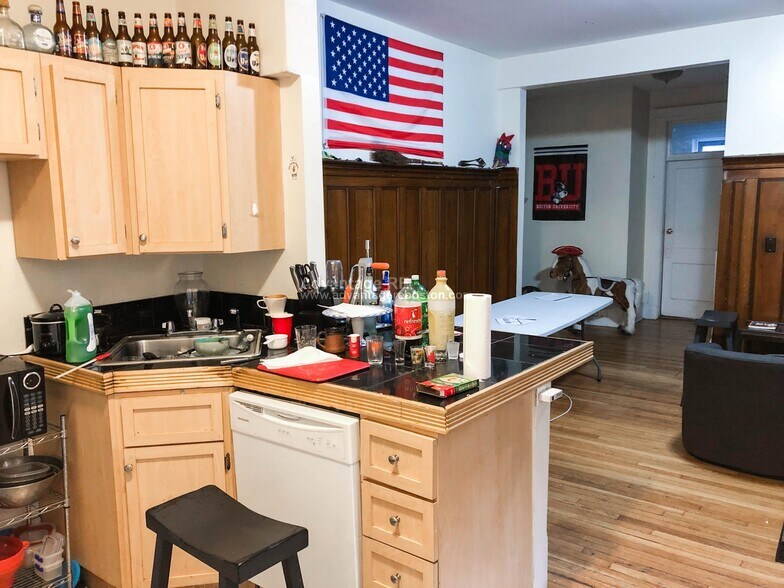 apt 24 - 1066 Commonwealth Ave