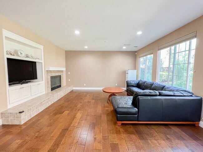 Building Photo - Spacious San Ramon Windemere Home.