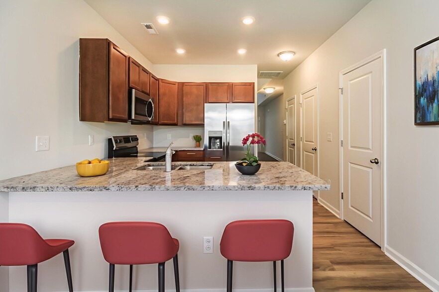 Building Photo - 7251 Bellacroft Dr