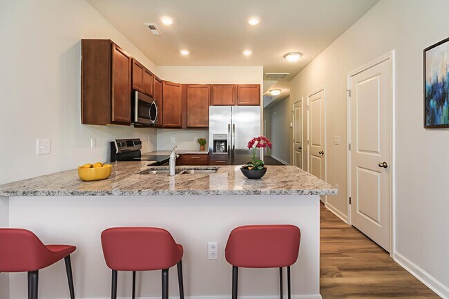 Building Photo - 7251 Bellacroft Dr