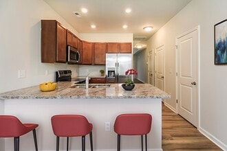 Building Photo - 7284 Bellacroft Dr