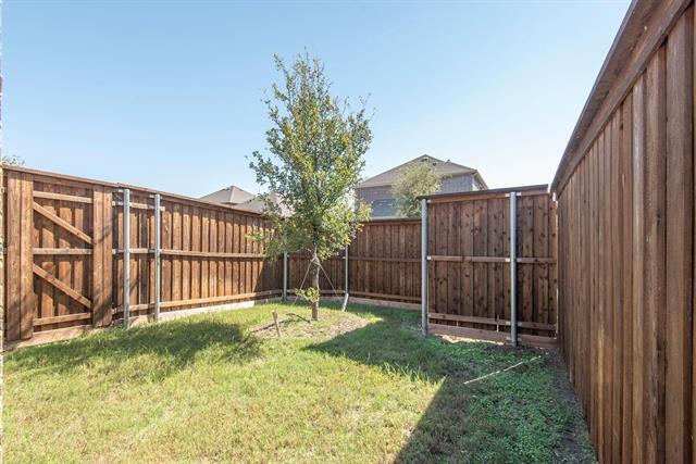 Building Photo - 2225 Barx Dr