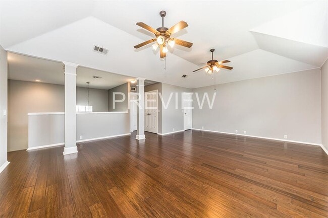 Building Photo - 2504 Prospect Hill Dr