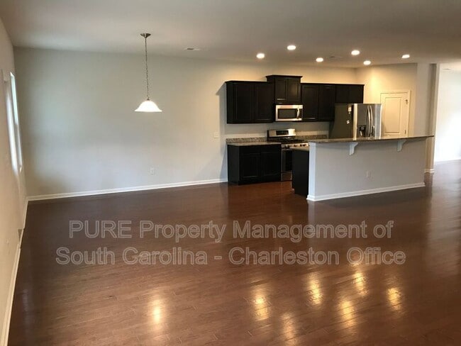 Building Photo - 3071 Conservancy Ln