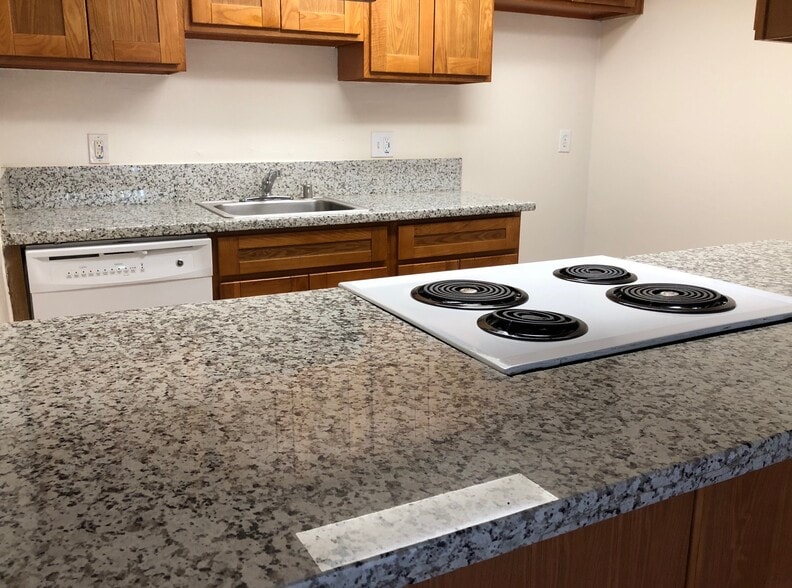 Building Photo - 1007 Clinton Rd