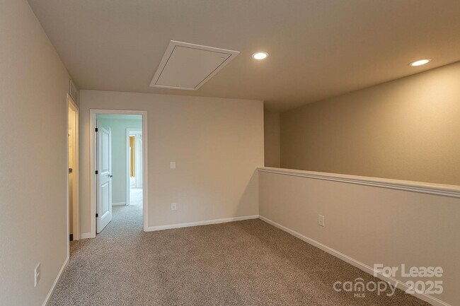 Building Photo - 5290 Brailey Cir