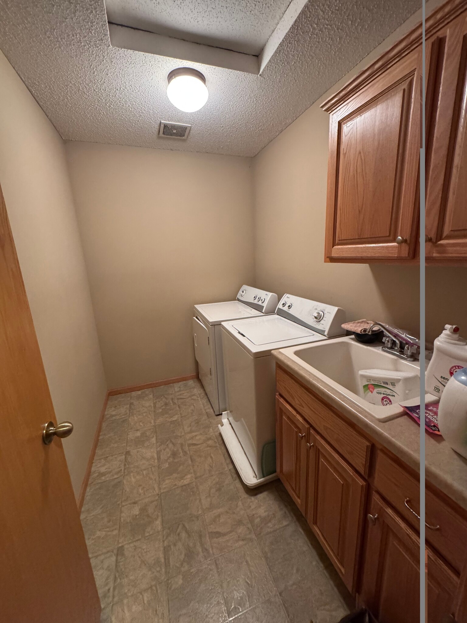 Laundry - 2156 Willow Trail