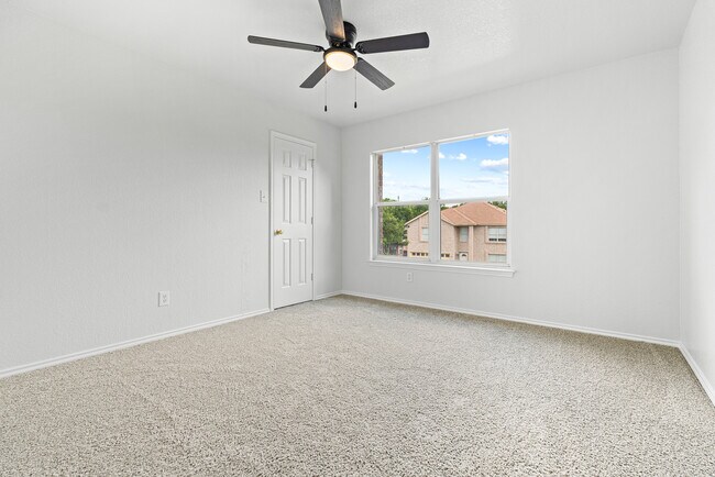 Building Photo - Westover View