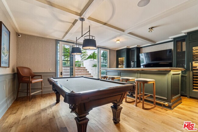 Building Photo - 458 Toyopa Dr