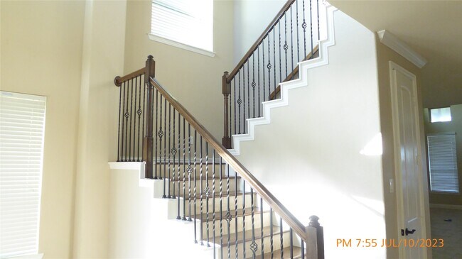 Building Photo - 21710 Avalon Queen Dr